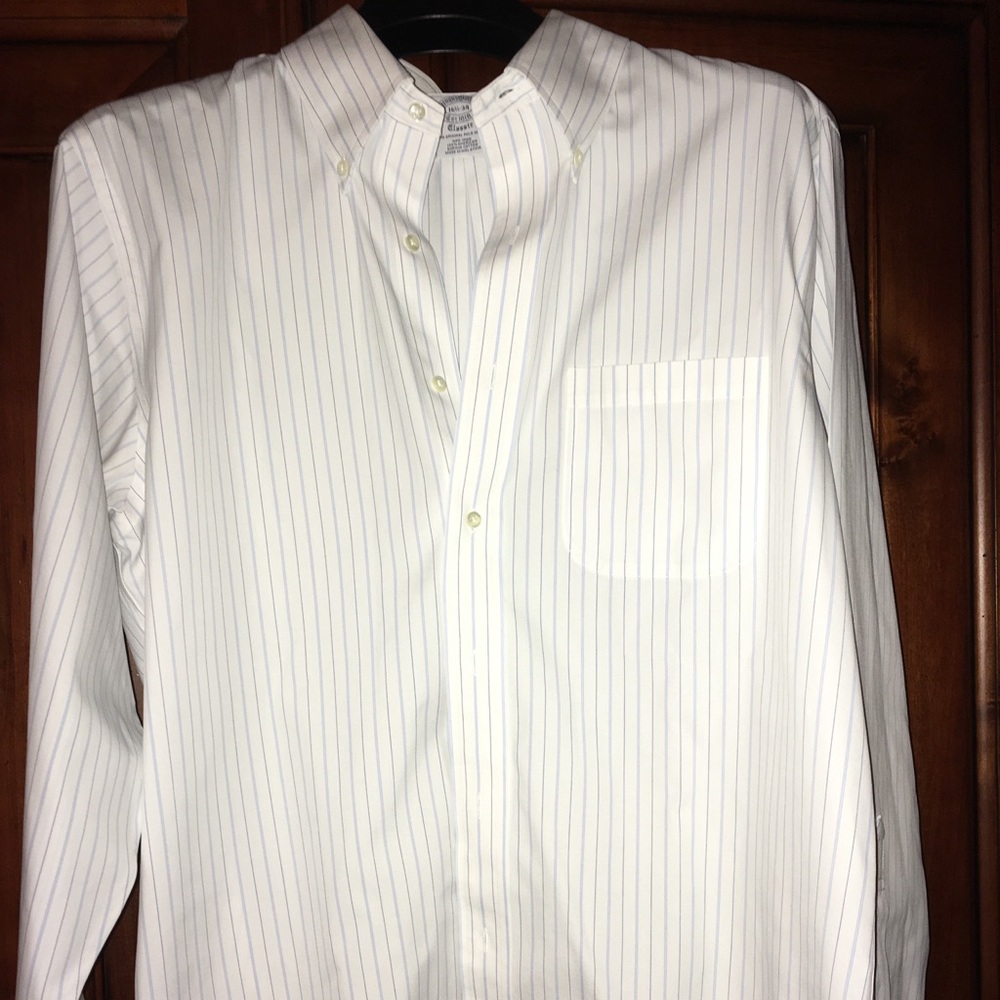 Men’s Brooks Brothers button down *GREAT CONDITION